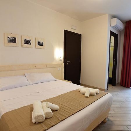 Camere Le Vie Di Omero Torre dell'Orso Exterior foto