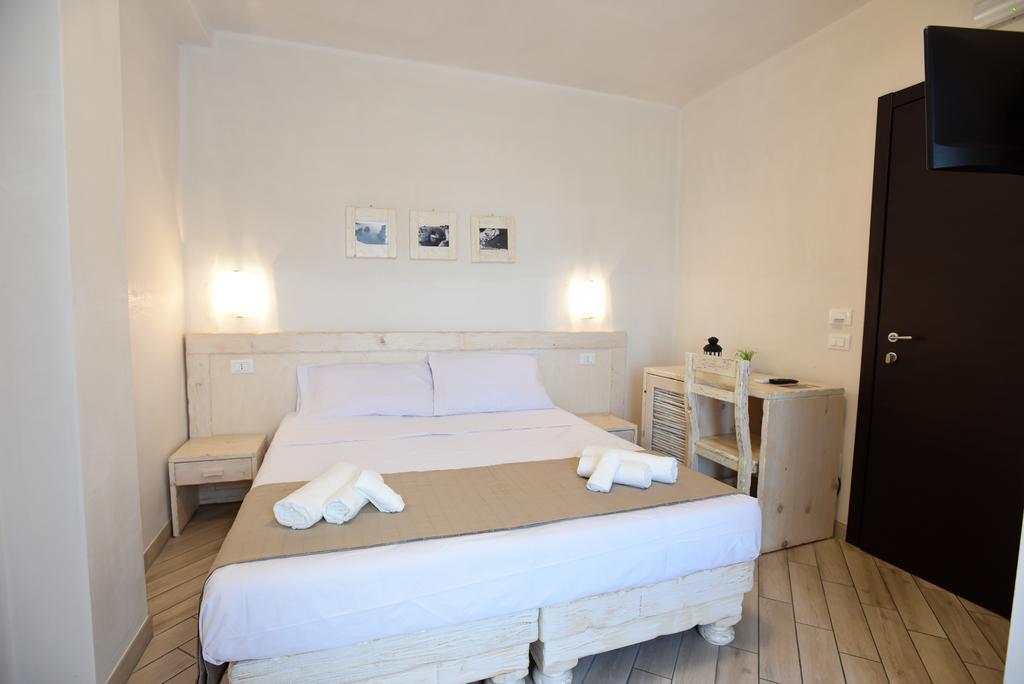 Camere Le Vie Di Omero Torre dell'Orso Exterior foto