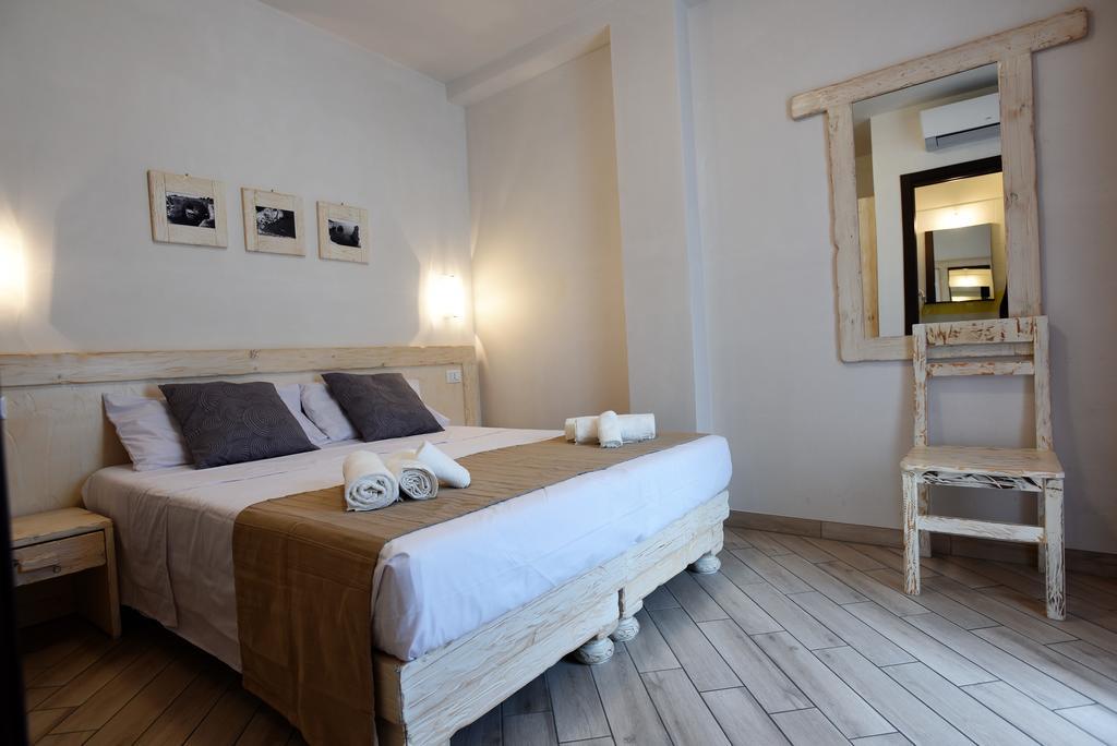 Camere Le Vie Di Omero Torre dell'Orso Exterior foto