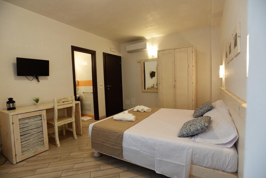 Camere Le Vie Di Omero Torre dell'Orso Exterior foto