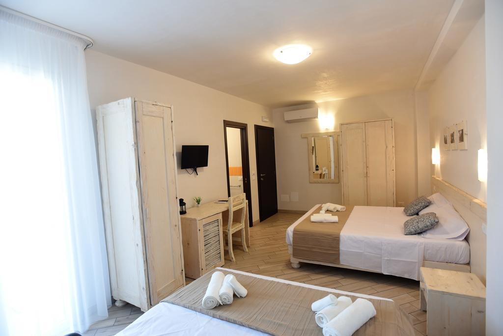 Camere Le Vie Di Omero Torre dell'Orso Exterior foto